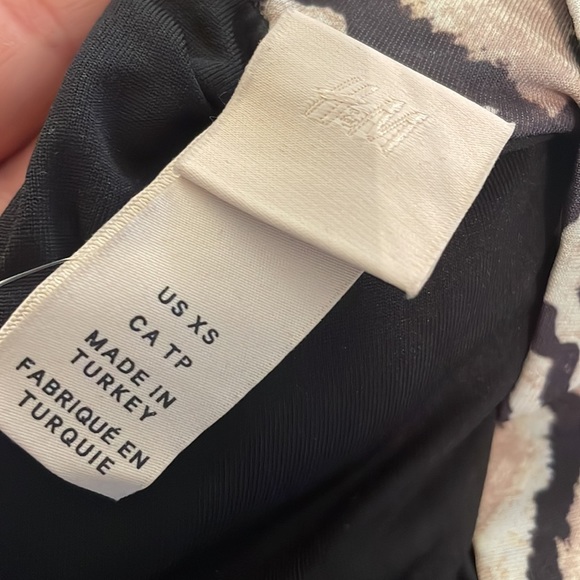 H&M Zebra print Dress - Picture 2 of 3